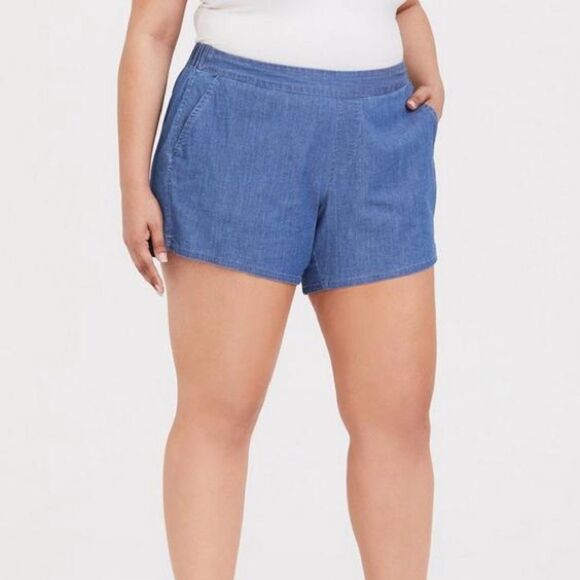 Torrid Blue Chambray Pull-On Short Medium Wash Size 1X - Picture 1 of 10